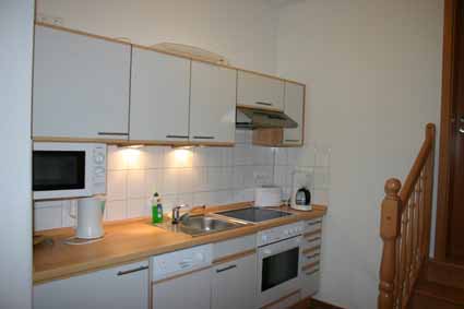 Einbauk�che mit Ceranherd, Sp�lmaschine, Mikrowelle