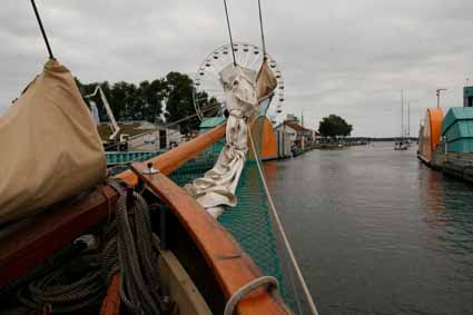 Sperrwerk wird passiert